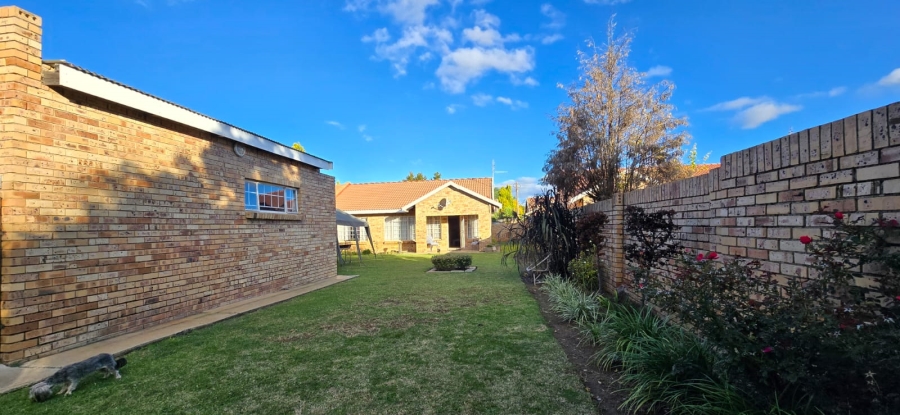 2 Bedroom Property for Sale in Flamwood North West
